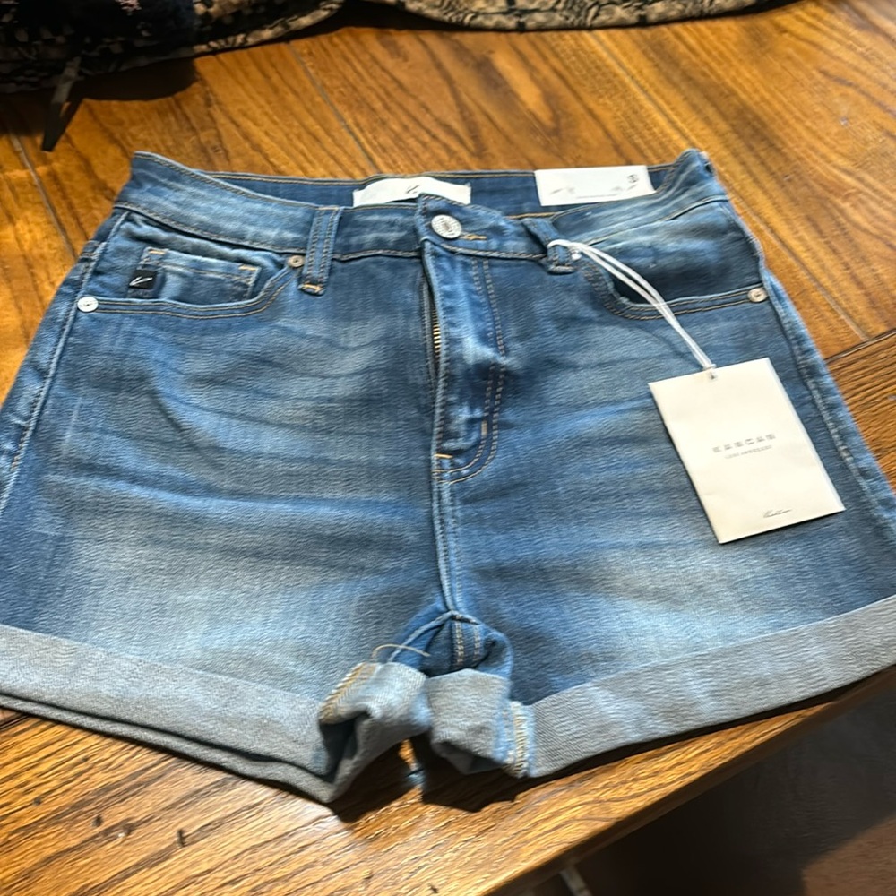 New with tags KanCan jean shorts size small